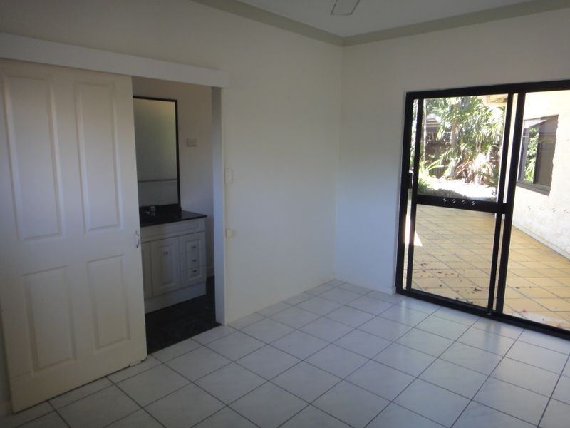 6 Allamanda Street, Cooya Beach QLD 4873