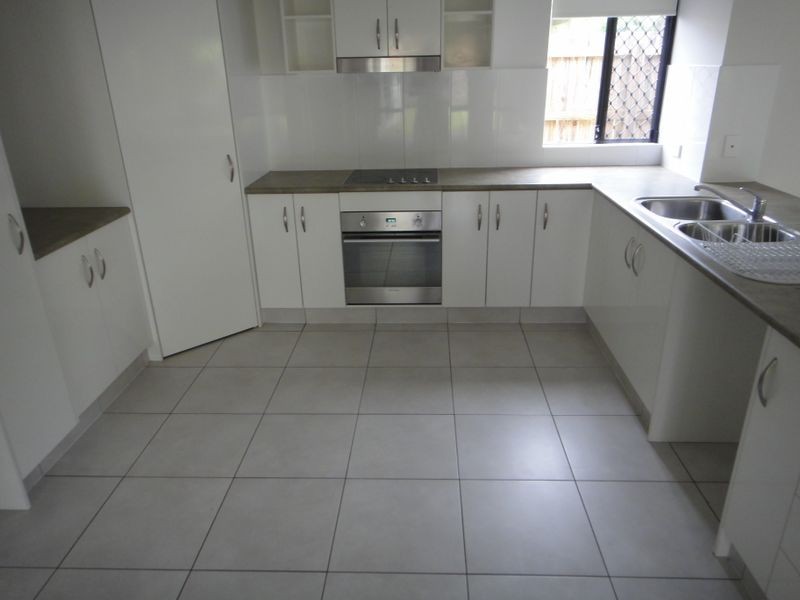 11 Dulku Close, Craiglie QLD 4877