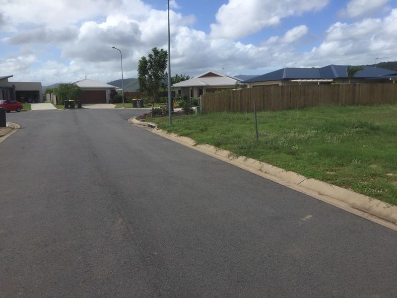 24 Julaji Close, Cooya Beach QLD 4873