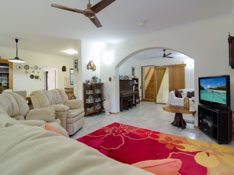 5027 Captain Cook Highway Oak Beach, Port Douglas QLD 4877