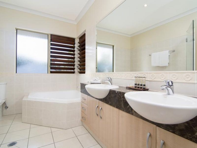 27 Paradise Links/70 Nautilus Street, Port Douglas QLD 4877