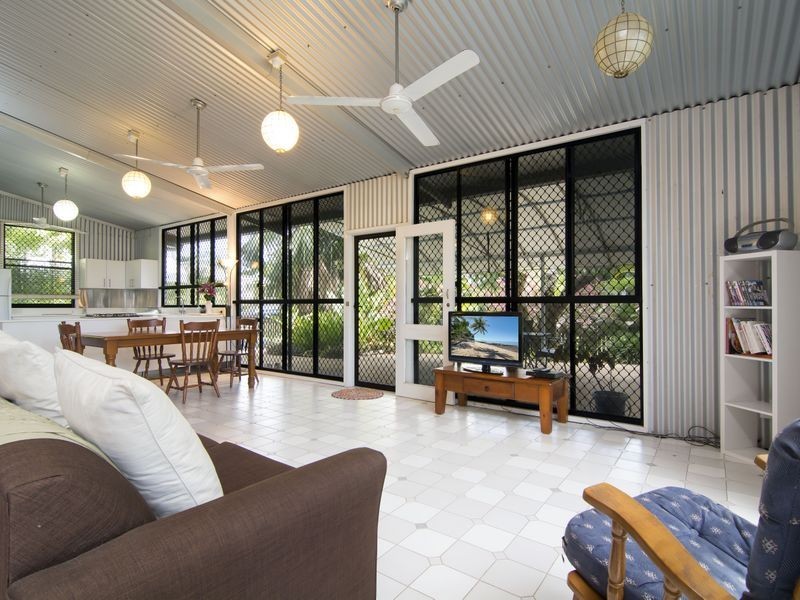 5 Stewart Street, Daintree QLD 4873