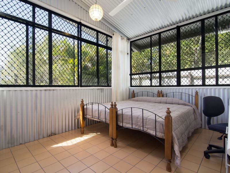 5 Stewart Street, Daintree QLD 4873