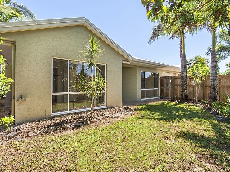 27 Allamanda Street, Cooya Beach QLD 4873