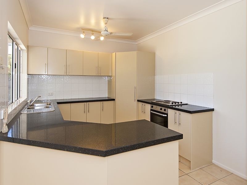 27 Allamanda Street, Cooya Beach QLD 4873
