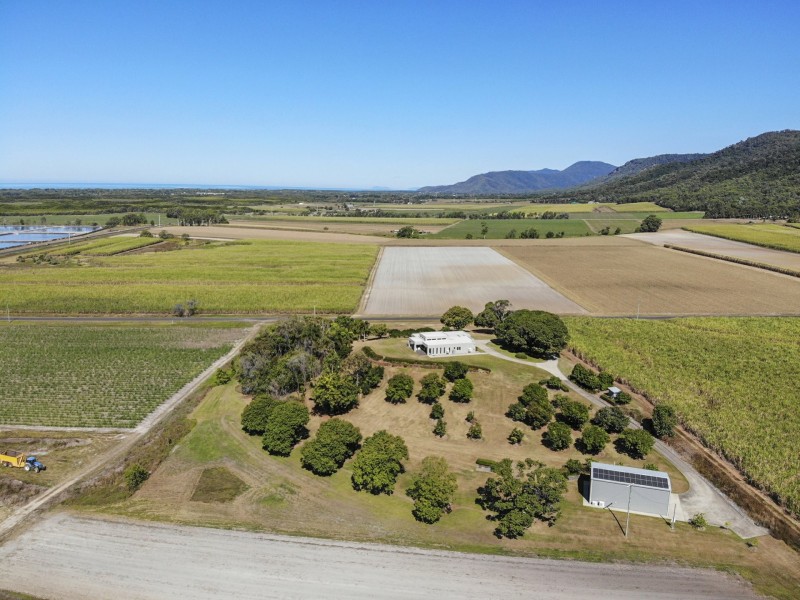 42 Coolalinga Drive, Port Douglas QLD 4877