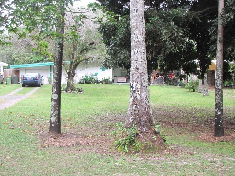 14 Esplanade, Wonga QLD 4873