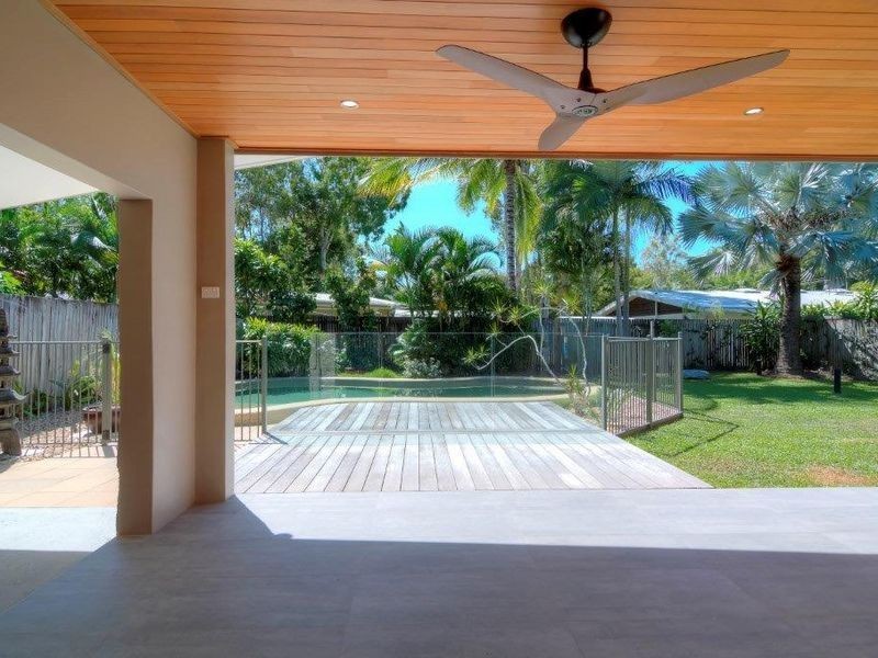 8 Seabrook Avenue, Port Douglas QLD 4877