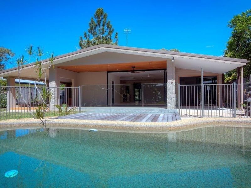 8 Seabrook Avenue, Port Douglas QLD 4877