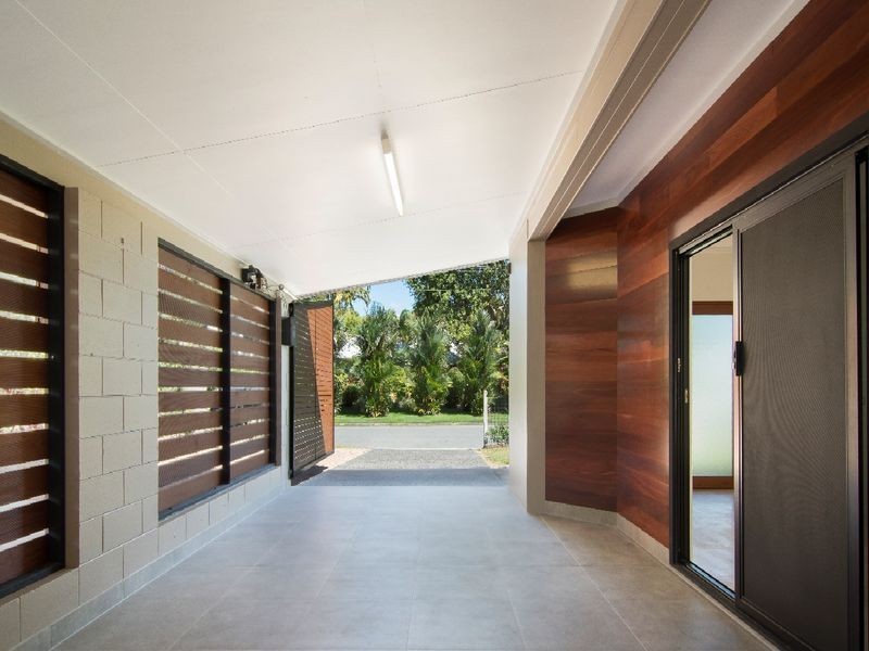 8 Seabrook Avenue, Port Douglas QLD 4877