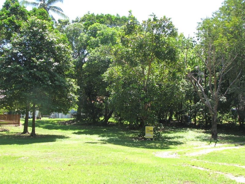 2 Esplanade, Wonga QLD 4873
