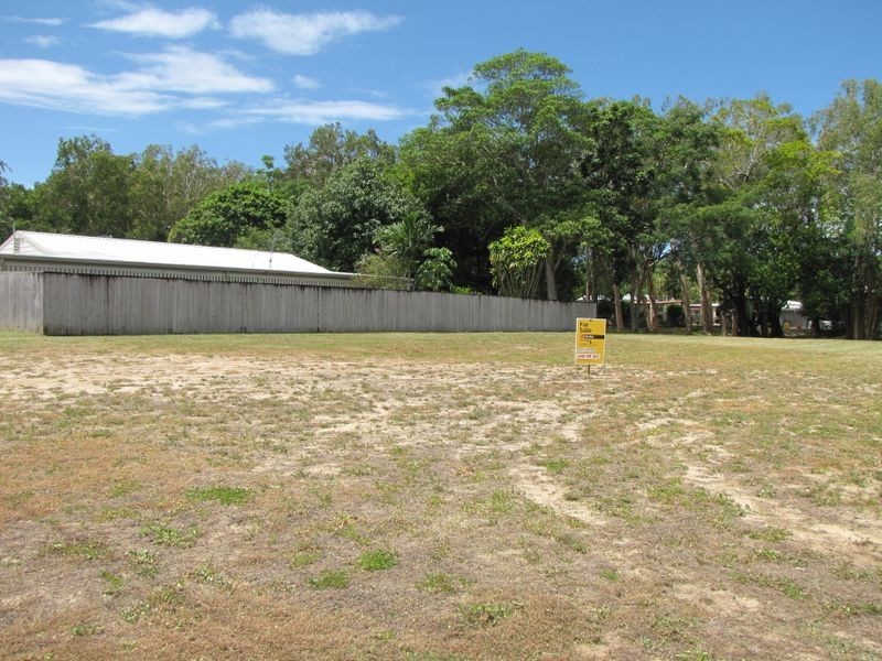 33 Kalkuri Close, Wonga QLD 4873