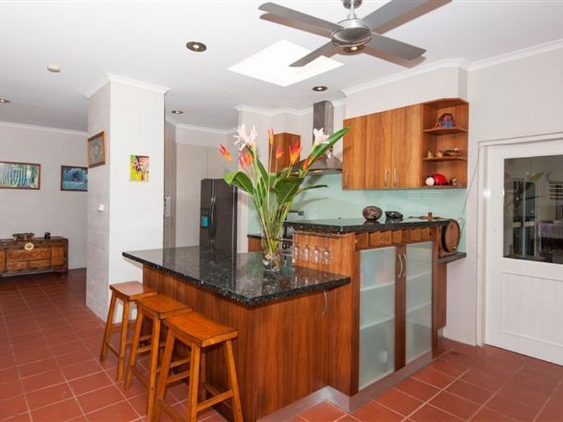 12 Ribbon Avenue, Port Douglas QLD 4877