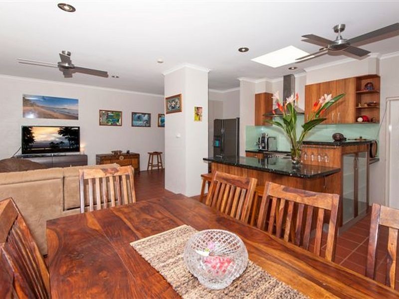 12 Ribbon Avenue, Port Douglas QLD 4877