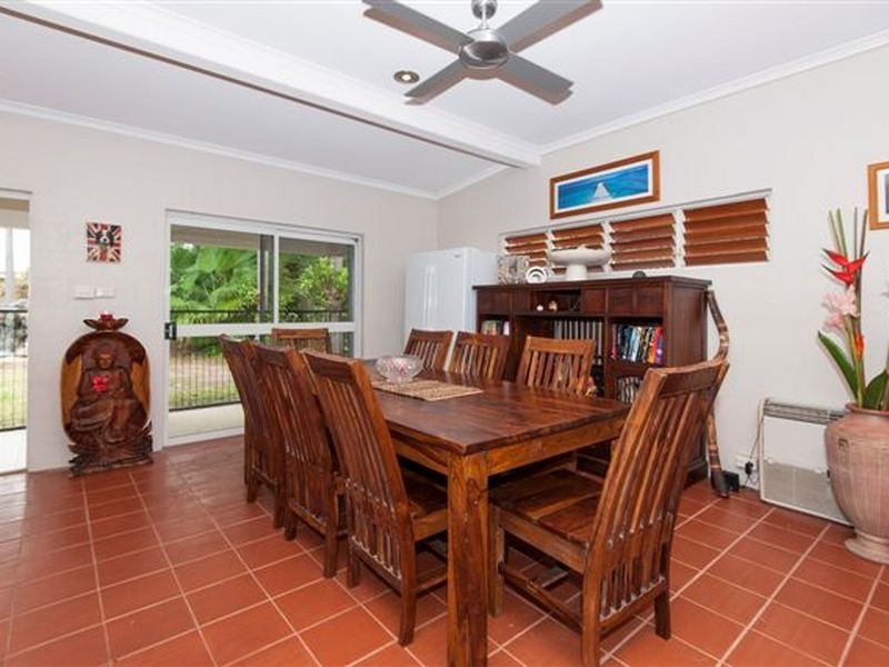 12 Ribbon Avenue, Port Douglas QLD 4877