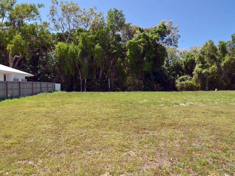 77 Mitre Street, Port Douglas QLD 4877