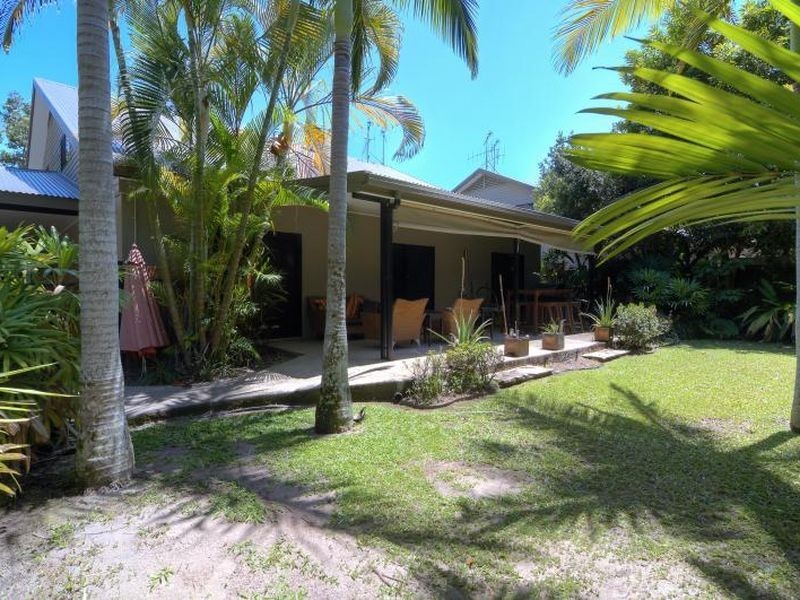3 Fronds/33 Nautilus Street, Port Douglas QLD 4877
