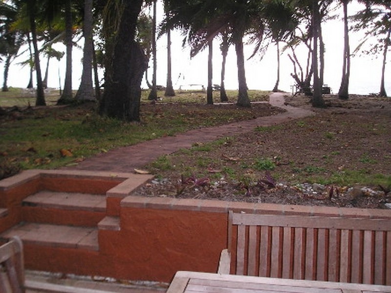 27 Oak Beach Road (Studio), Port Douglas QLD 4877