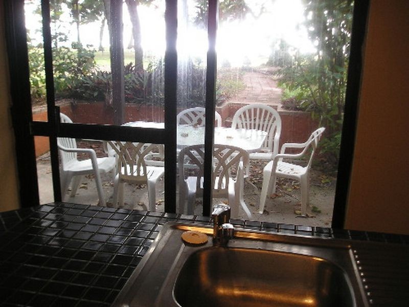 27 Oak Beach Road (Studio), Port Douglas QLD 4877