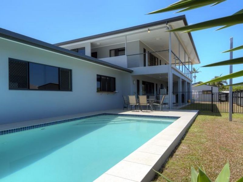 30 Johnston Road, Mossman QLD 4873