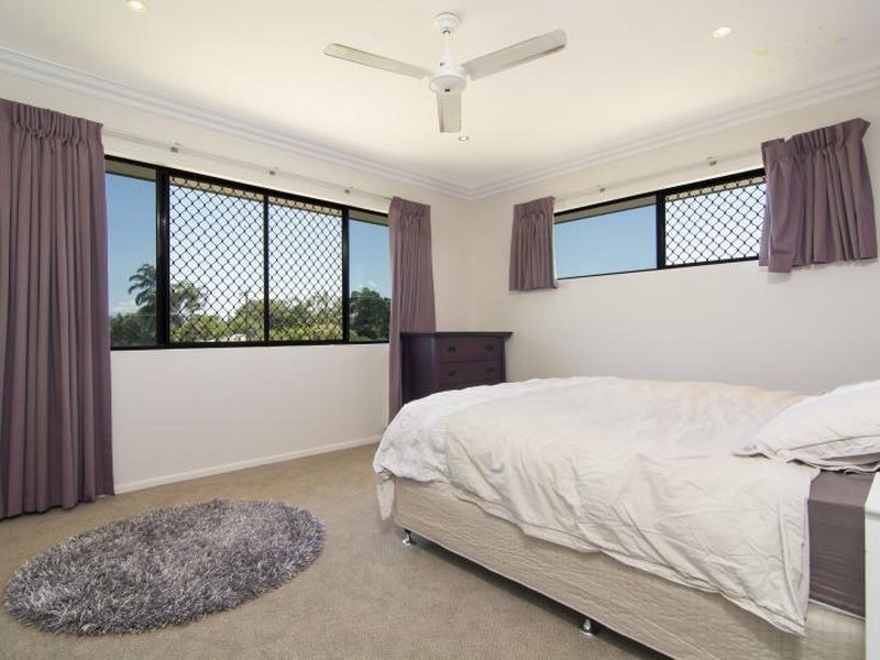 30 Johnston Road, Mossman QLD 4873
