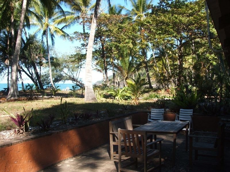 27 Oak Beach Road, Port Douglas QLD 4877