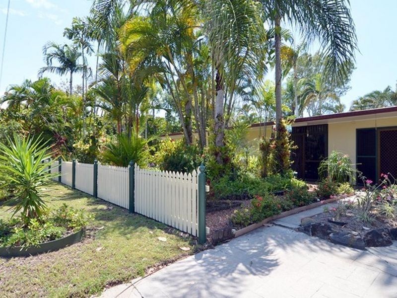 1 Sorrento Crescent, Port Douglas QLD 4877