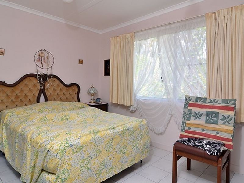 1 Sorrento Crescent, Port Douglas QLD 4877