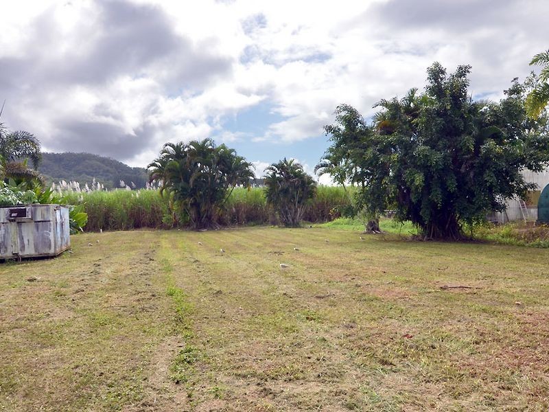 30 Atherton Street, Mossman QLD 4873