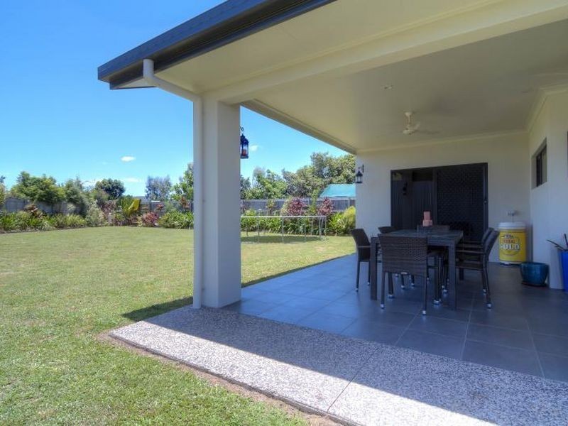 8 Dawal Close, Cooya Beach QLD 4873