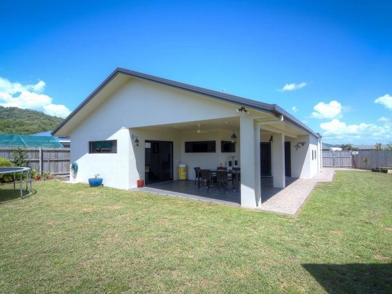 8 Dawal Close, Cooya Beach QLD 4873