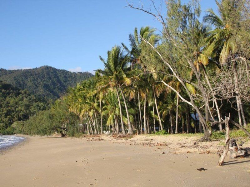 26 Oak Street OAK BEACH, Port Douglas QLD 4877