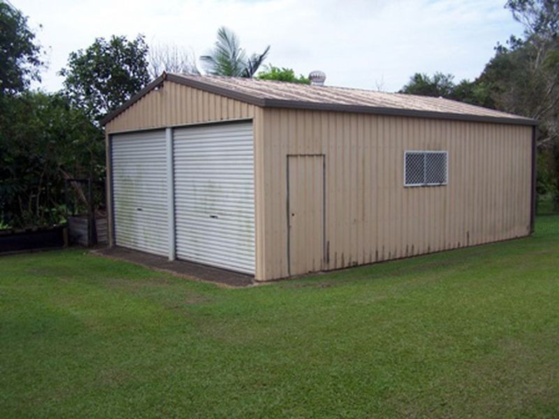 11 Blain Street, Mossman QLD 4873