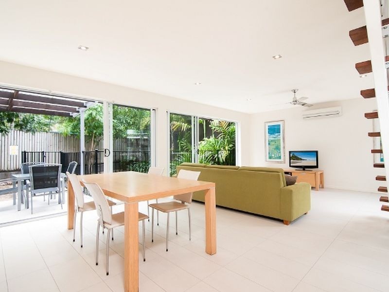 2/4-8 Morning Close, Port Douglas QLD 4877