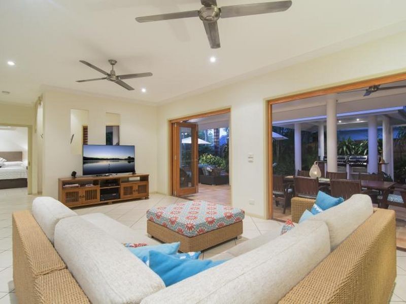 8 Andrews Close, Port Douglas QLD 4877