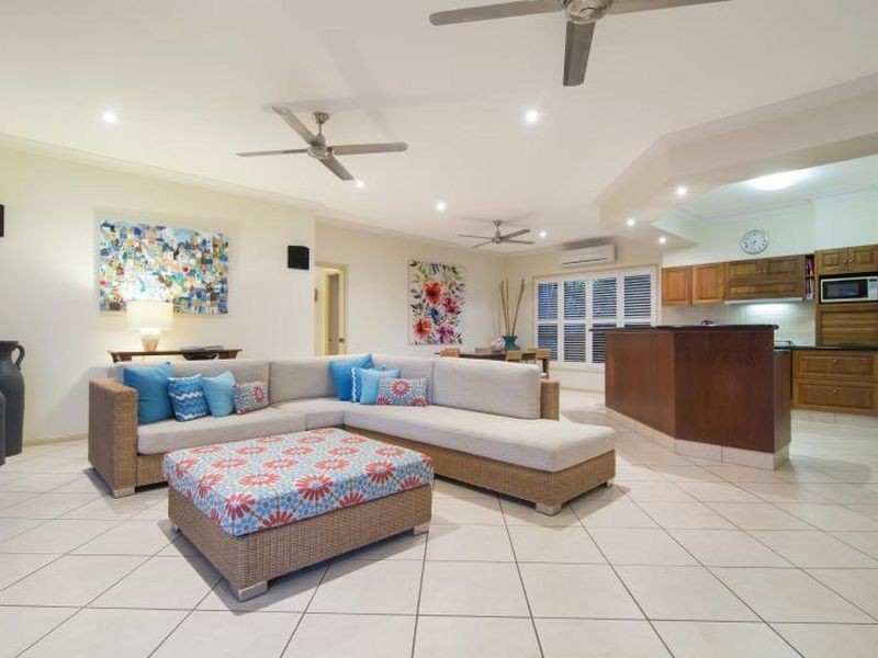 8 Andrews Close, Port Douglas QLD 4877