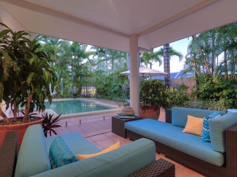 8 Andrews Close, Port Douglas QLD 4877