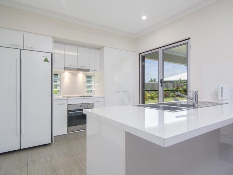 10 Julaji Close, Cooya Beach QLD 4873