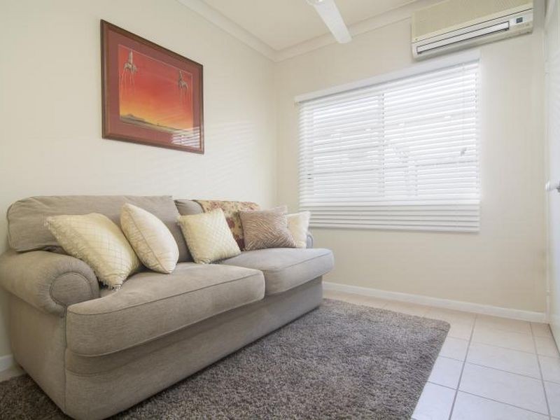 10 Birdwing Street, Port Douglas QLD 4877