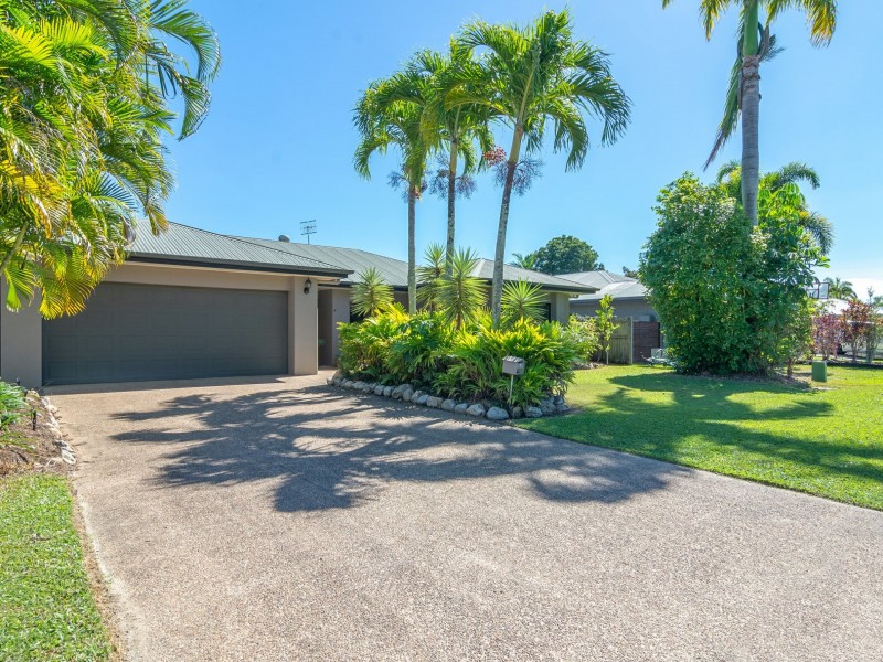 9 Birdwing Street, Port Douglas QLD 4877