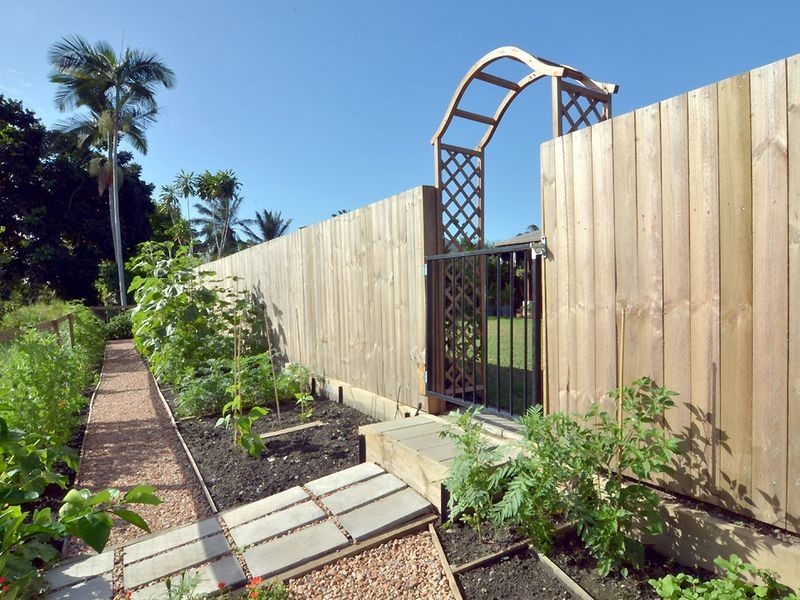 16 Shalom Close, Cooya Beach QLD 4873