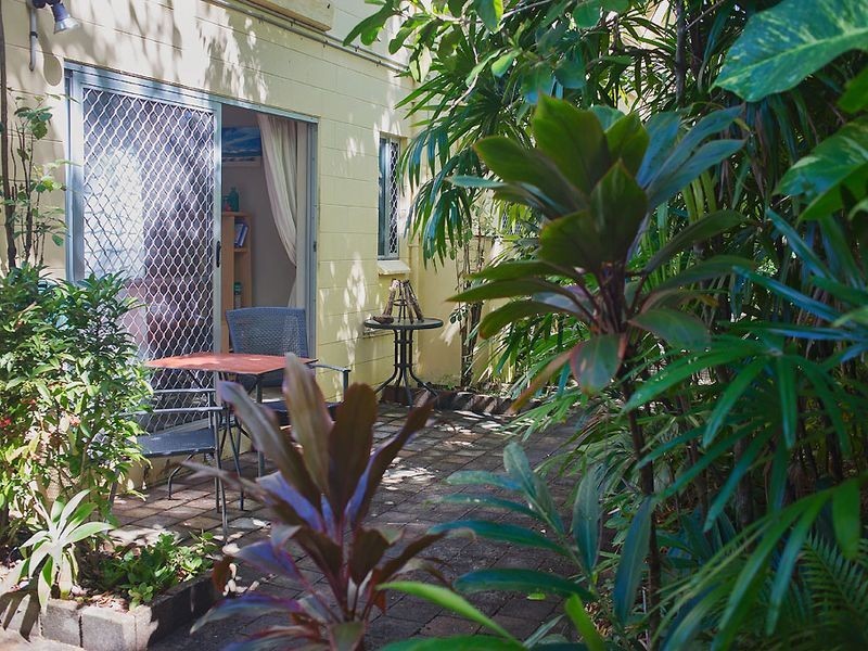 4 Castaways/32 Mowbray Street, Port Douglas QLD 4877