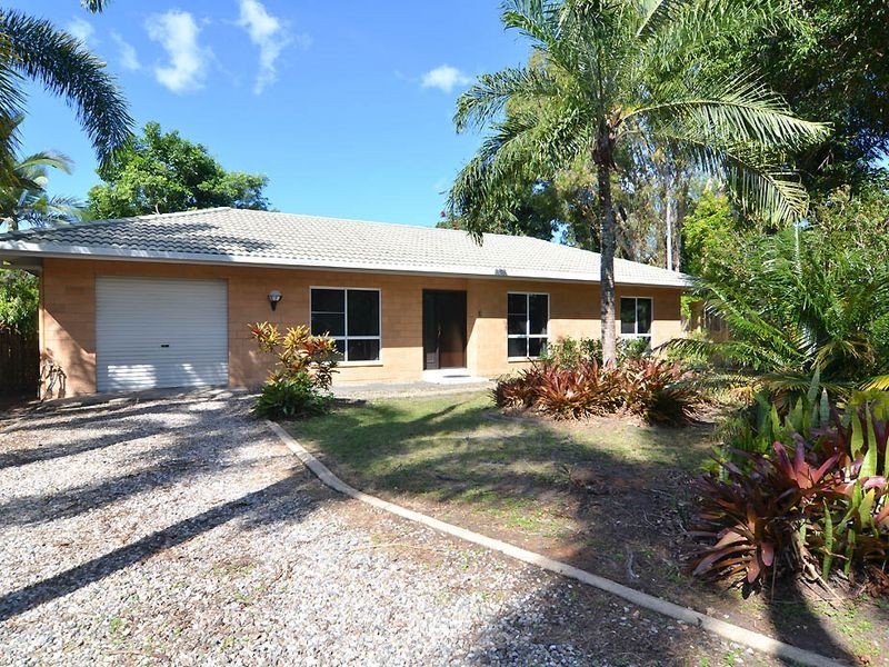 5 Shalom Cl, Cooya Beach QLD 4873