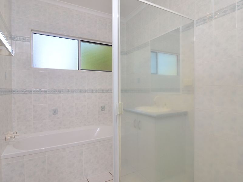 5 Shalom Cl, Cooya Beach QLD 4873