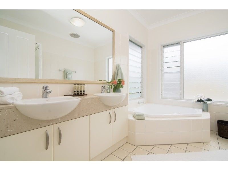 14 Paradise Links/70 Nautilus Street, Port Douglas QLD 4877