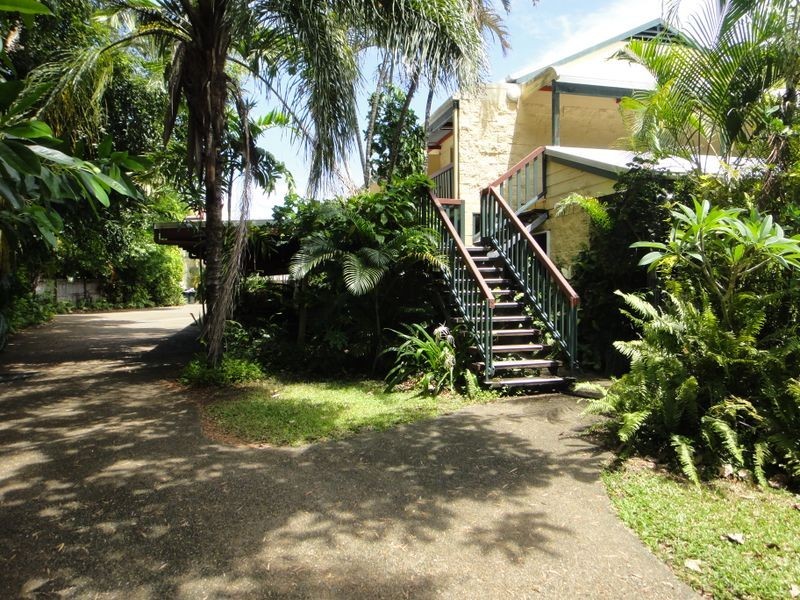 7 Triton Lodge/4 Triton Crescent, Port Douglas QLD 4877