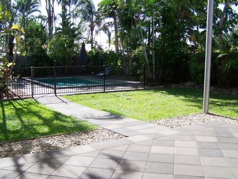 11 Agincourt Street, Port Douglas QLD 4877
