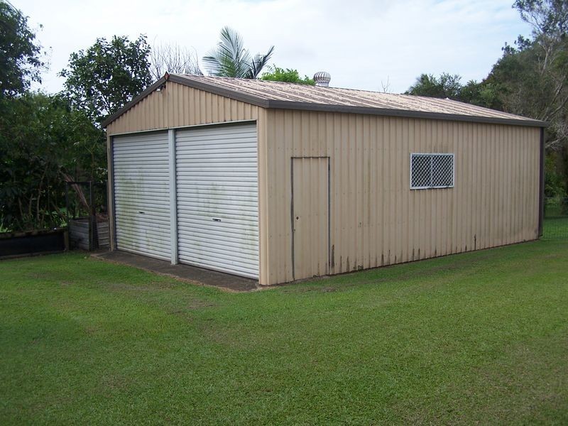 11 Blain Street, Mossman QLD 4873
