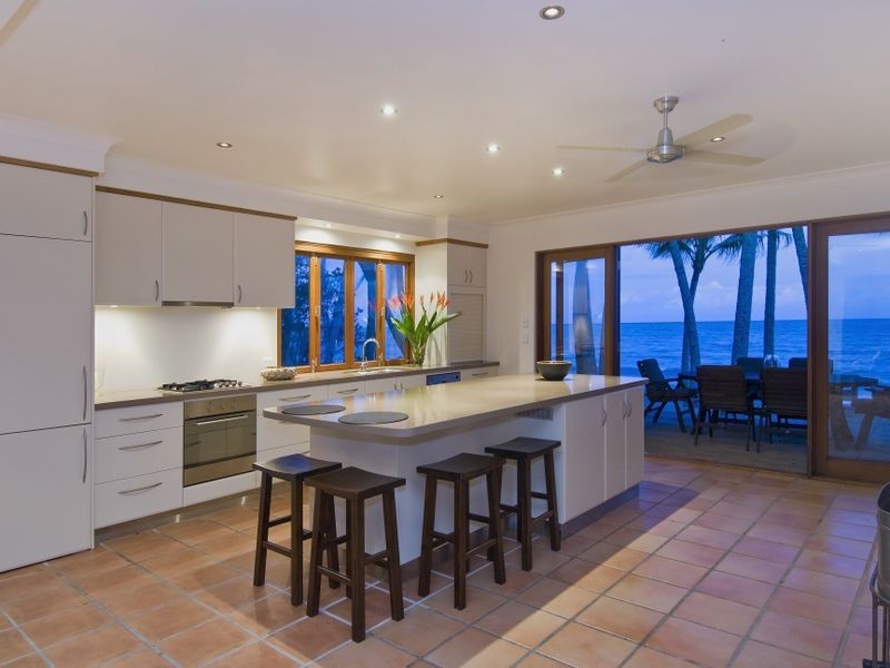 9 Cyril Close, Newell QLD 4873