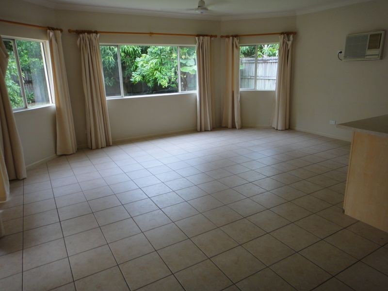 10 Birdwing Street, Port Douglas QLD 4877